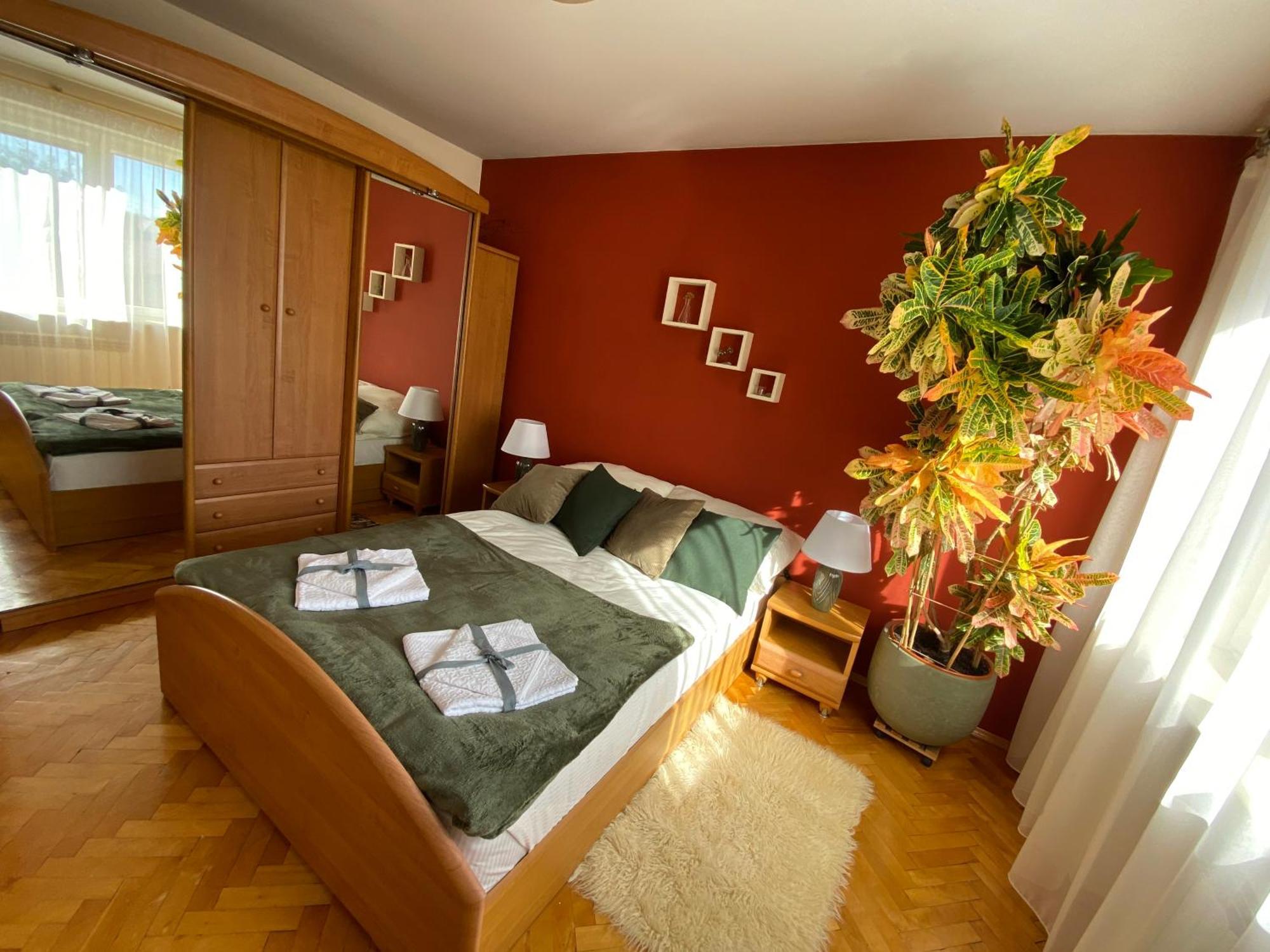 Przytulny Dom Pod Jabloniami Przy Targach Kielce Villa Eksteriør bilde