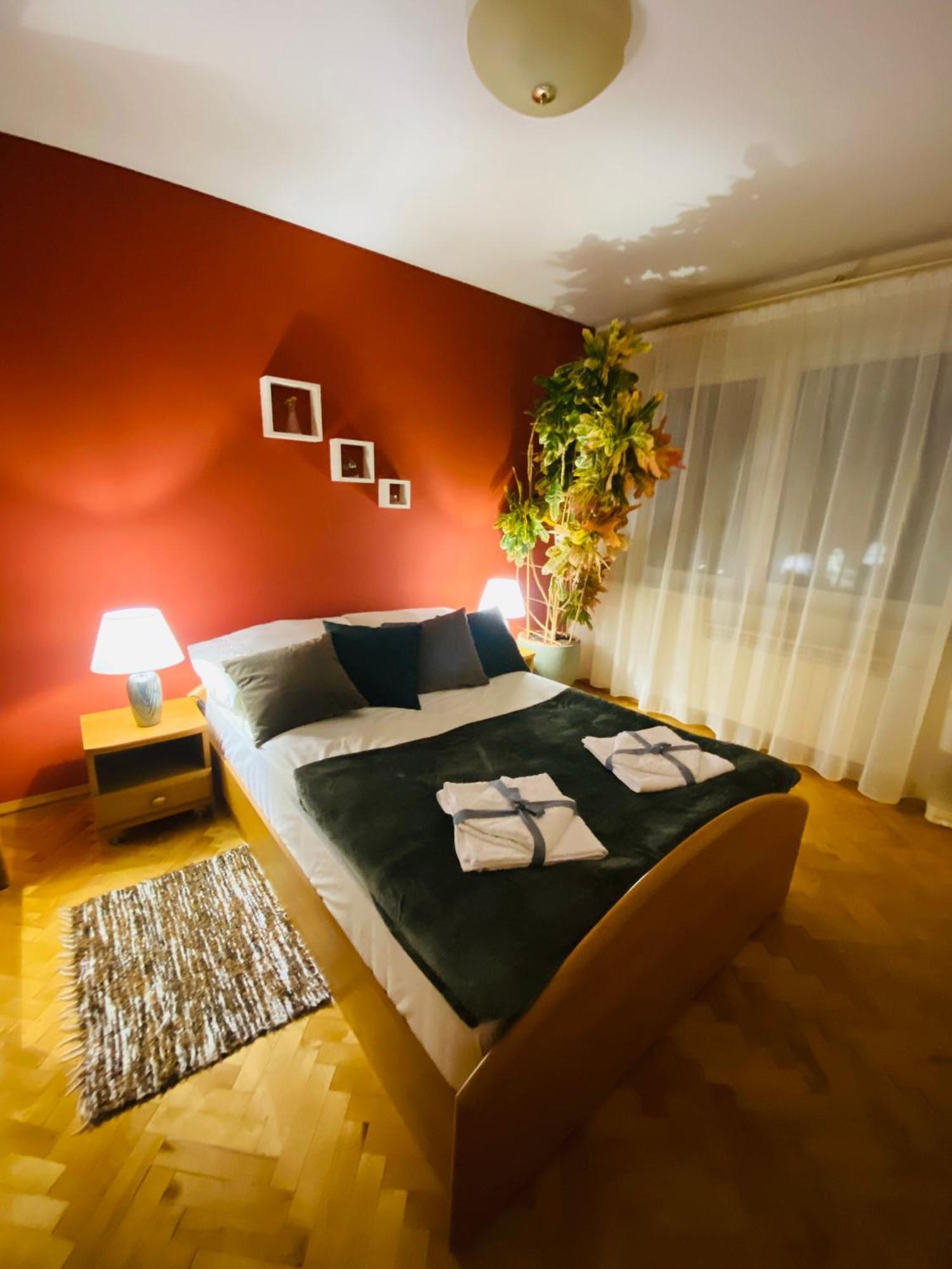 Przytulny Dom Pod Jabloniami Przy Targach Kielce Villa Eksteriør bilde